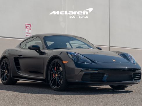 Used 2025 Porsche 718 Cayman S w/ Premium Package RWD image 9