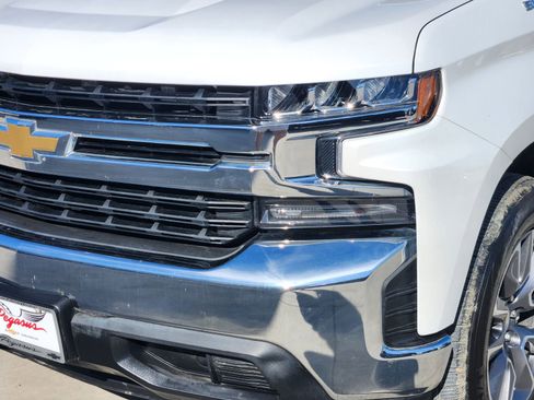 Used 2020 Chevrolet Silverado 1500 LT w/ Texas Edition image 9