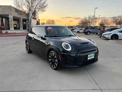 Used 2023 MINI Cooper SE image 7