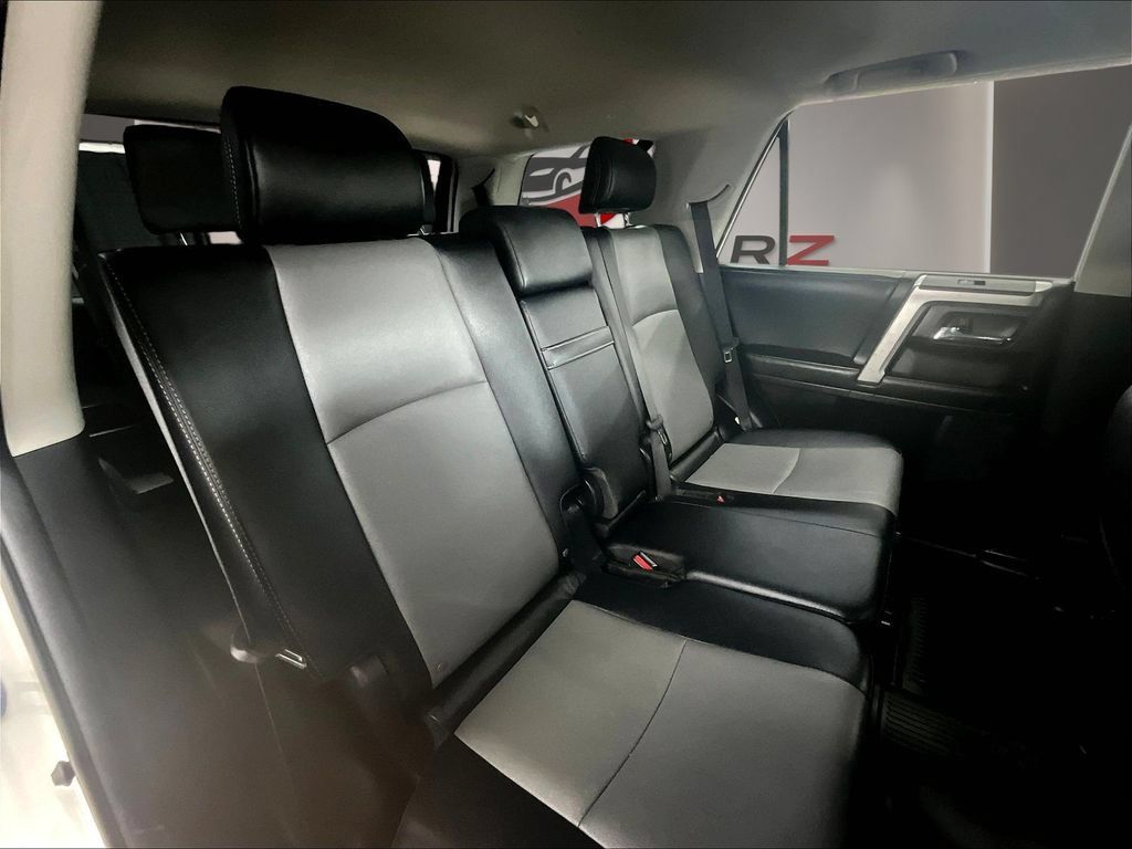 Used 2021 Toyota 4Runner SR5 Premium w/ Moonroof Package RWD image 27