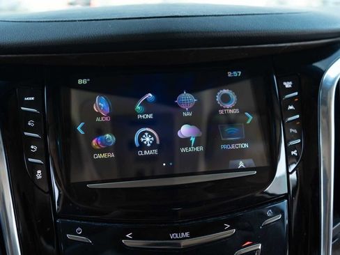 Used 2017 Cadillac Escalade Premium Luxury RWD image 25