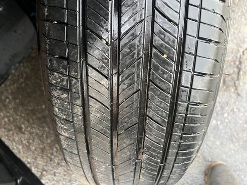 Used 2021 Toyota RAV4 XLE Premium image 33