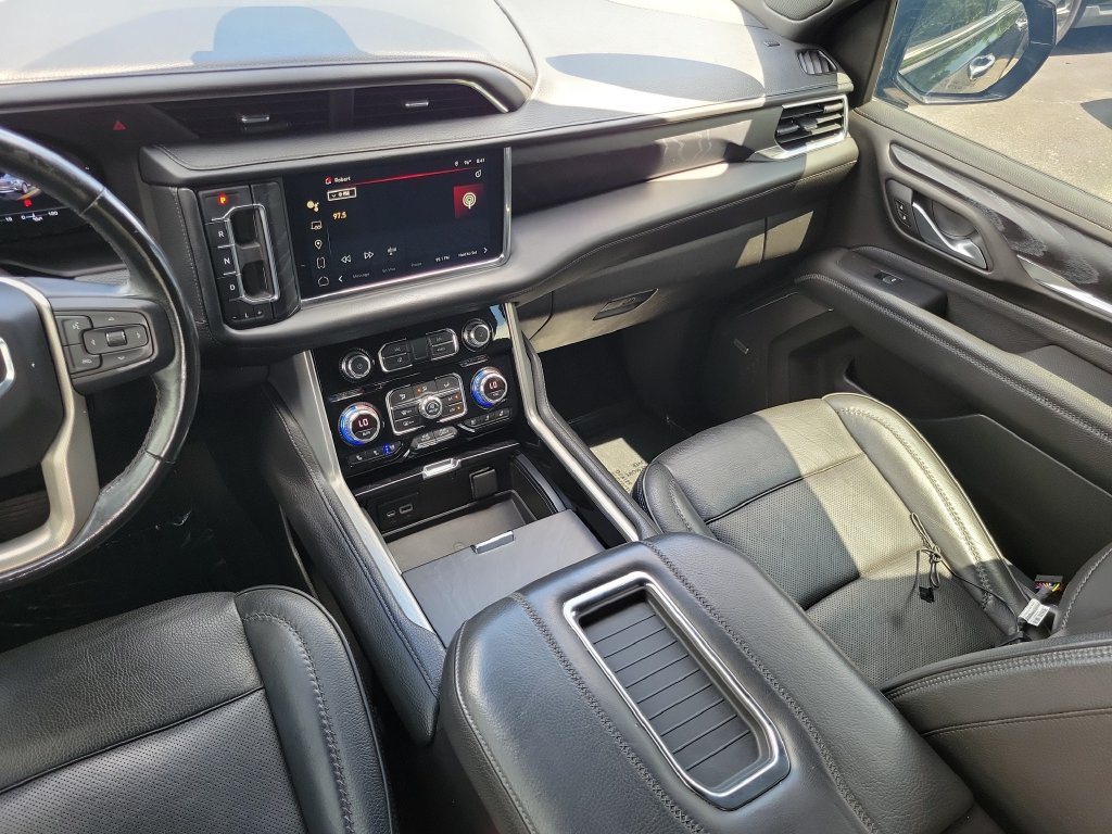 Used 2022 GMC Yukon Denali w/ Denali Premium Package AWD/4WD image 20