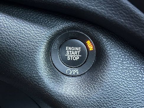 Used 2022 Jeep Cherokee Limited w/ Mopar Interior Package image 22