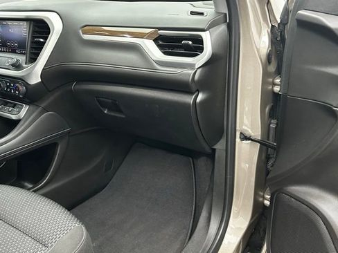 Used 2023 GMC Acadia SLE w/ Driver Convenience Package image 33