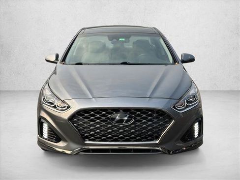 Used 2019 Hyundai Sonata Limited w/ Ultimate Package 04 FWD image 2