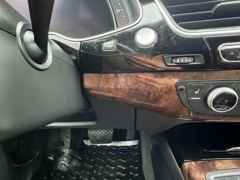 Used 2017 Audi Q7 3.0T Premium Plus w/ Premium Plus Package image 48