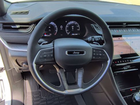 New 2026 Jeep Grand Cherokee L 2WD image 16