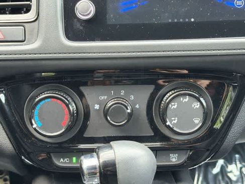Used 2021 Honda HR-V Sport image 13