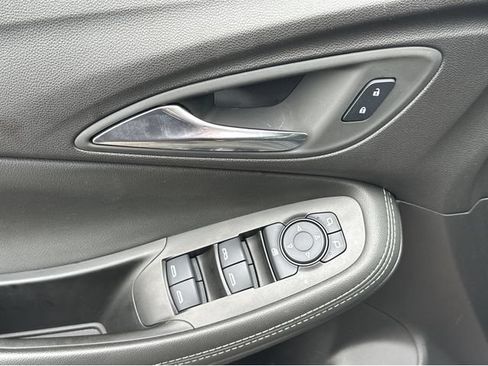 Used 2024 Buick Encore GX Preferred FWD image 29