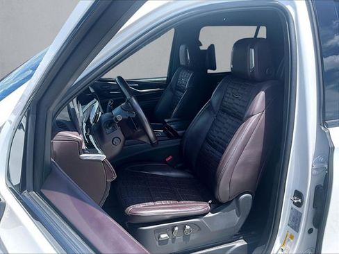 Used 2023 Cadillac Escalade Sport Platinum w/ LPO, ONYX Package AWD/4WD image 27