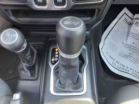 Used 2021 Jeep Wrangler Sport AWD/4WD image 17