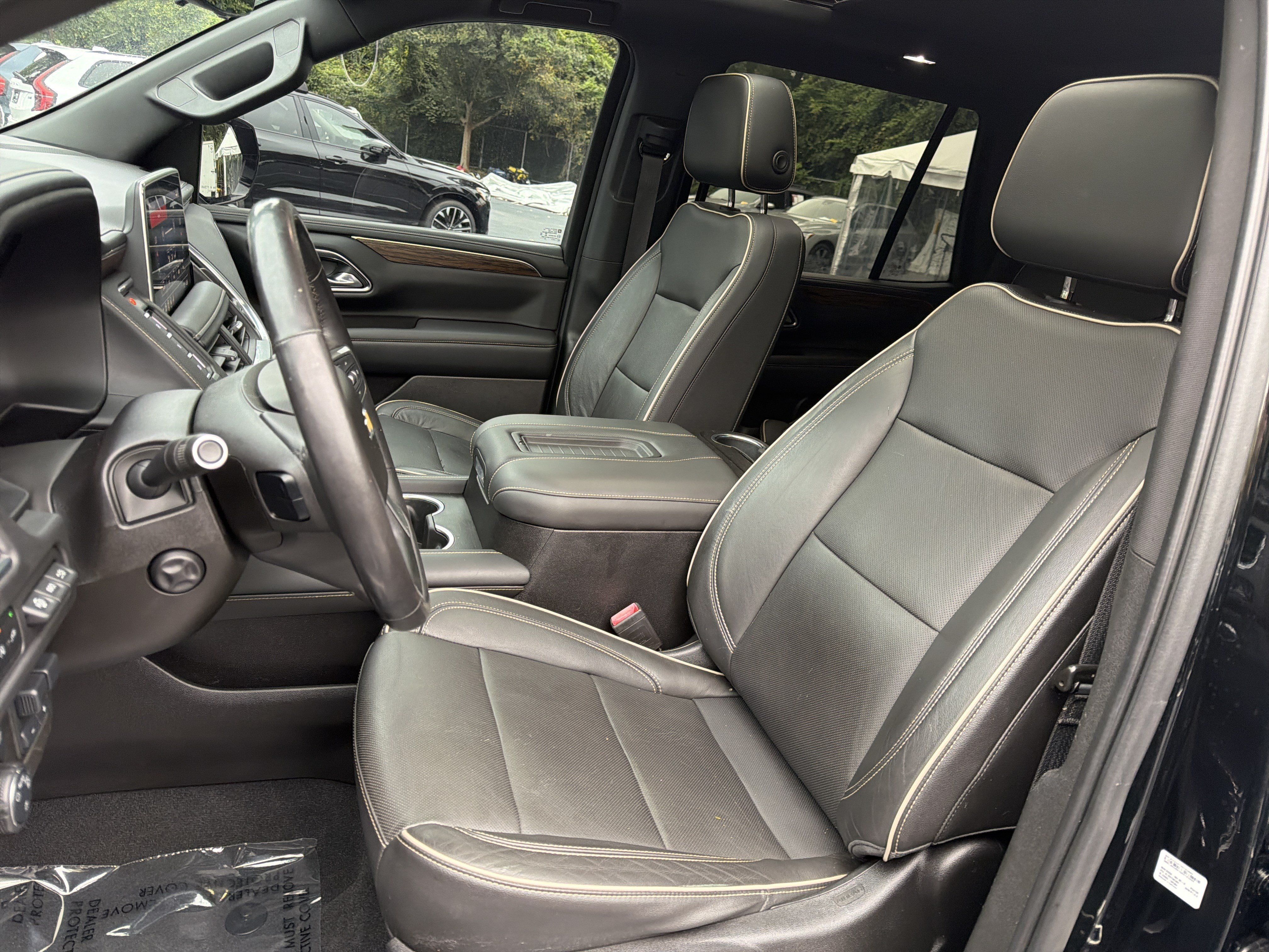 Used 2021 Chevrolet Tahoe Premier w/ Premium Package RWD image 16