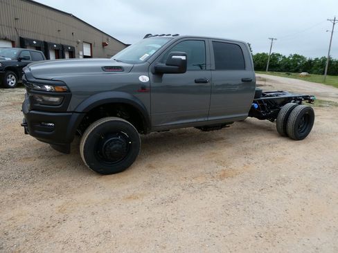 New 2026 RAM 4500 Tradesman AWD/4WD image 8