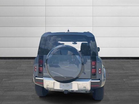 New 2025 Land Rover Defender 110 S AWD/4WD image 4