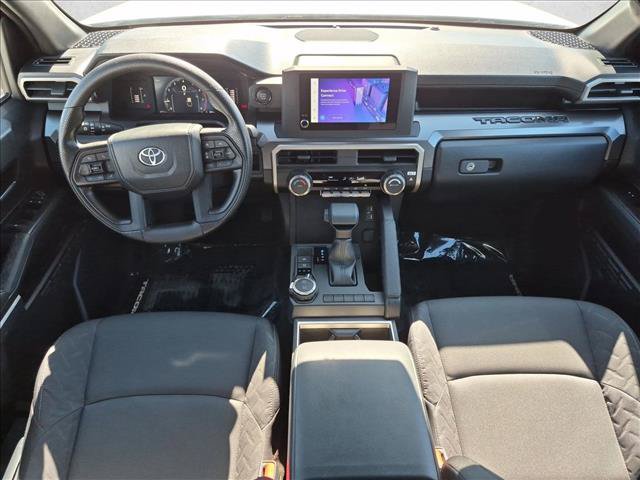 Certified 2025 Toyota Tacoma SR5 AWD/4WD image 17