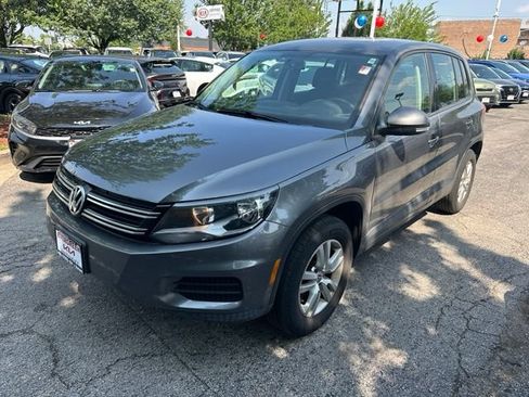 Used 2014 Volkswagen Tiguan S FWD image 1