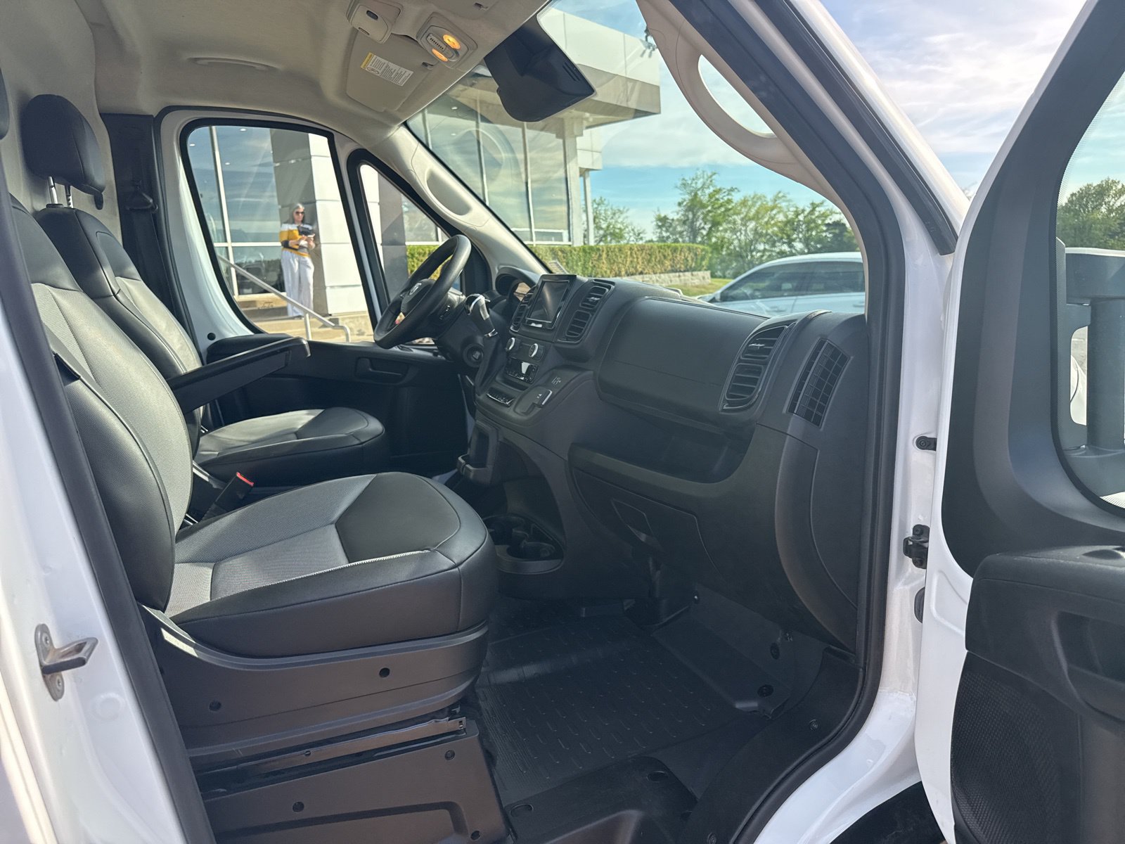 Used 2023 RAM ProMaster 2500 FWD image 23