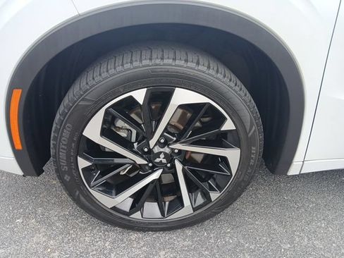 Used 2022 Mitsubishi Outlander SEL AWD/4WD image 2