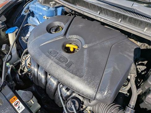 Used 2016 Hyundai Elantra GT FWD image 21