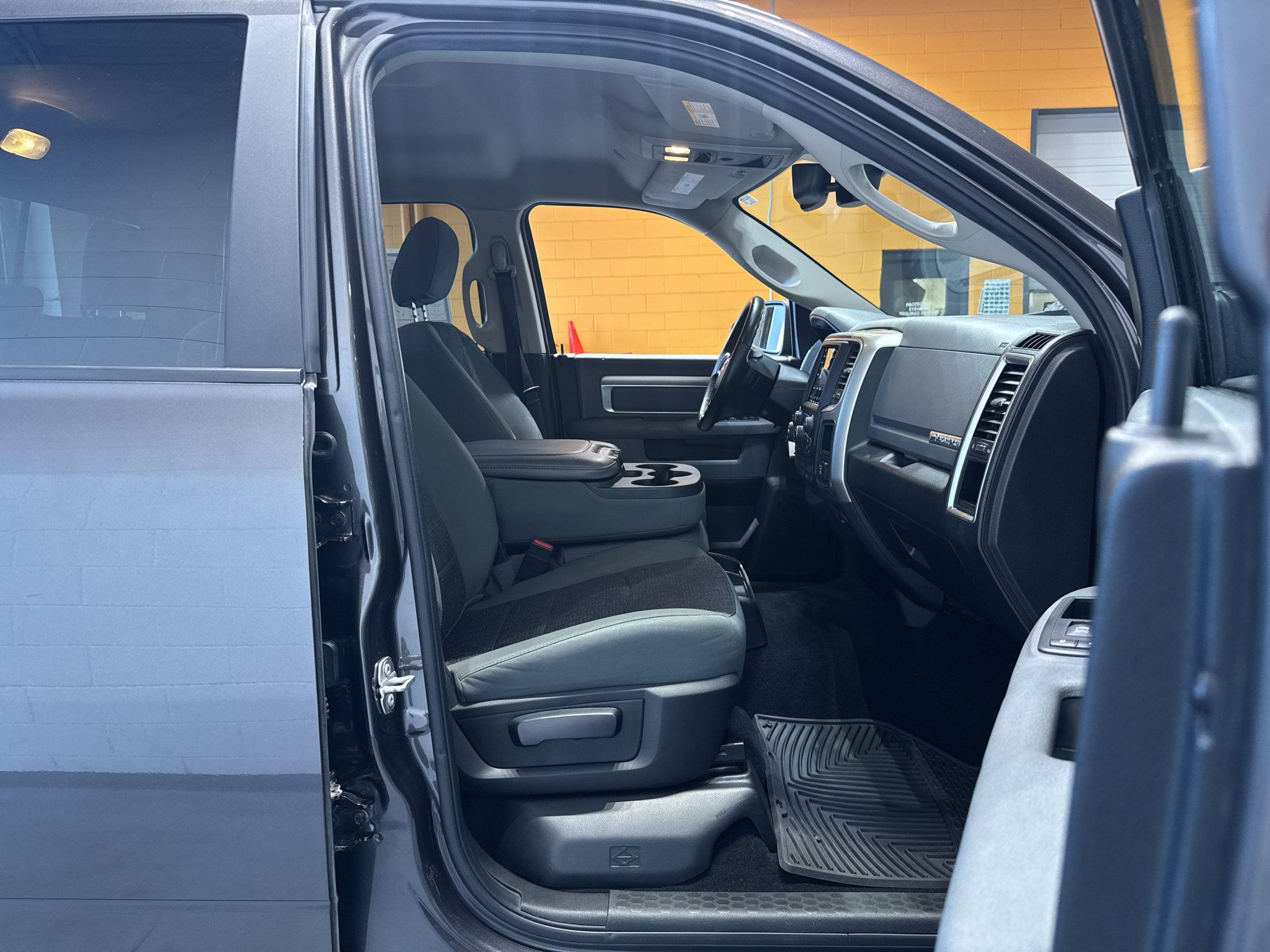 Used 2018 RAM 1500 Big Horn AWD/4WD image 16
