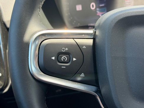 Certified 2026 Volvo XC40 B5 Plus AWD/4WD image 17