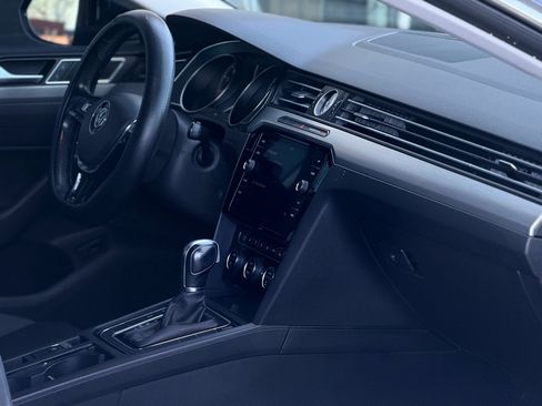 Used 2019 Volkswagen Arteon SE image 12