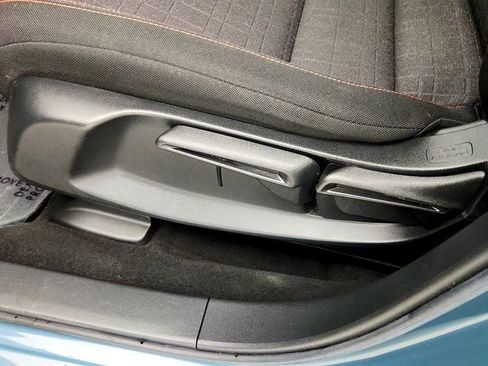 Used 2024 Honda HR-V Sport image 11