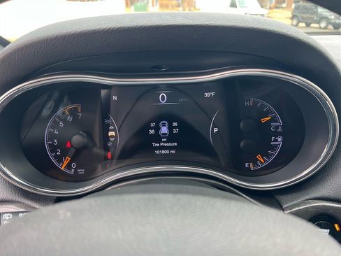 Used 2018 Jeep Grand Cherokee Limited image 25