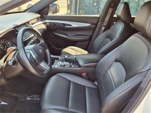 Used 2021 INFINITI QX50 Luxe w/ Appearance Package image 17