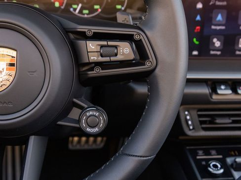 Certified 2026 Porsche 911 GTS image 18