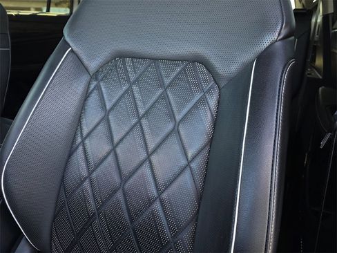 Used 2024 Volkswagen Atlas SEL Premium R-Line image 15