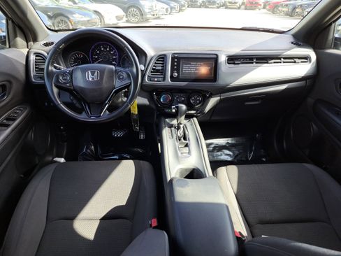 Used 2019 Honda HR-V Sport image 8