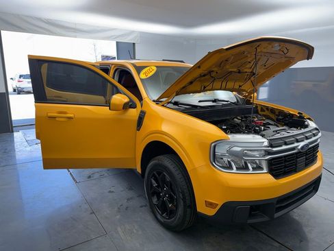 Used 2022 Ford Maverick Lariat w/ Lariat Luxury Package image 12