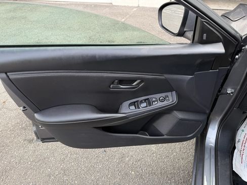 Used 2024 Nissan Sentra S FWD image 17