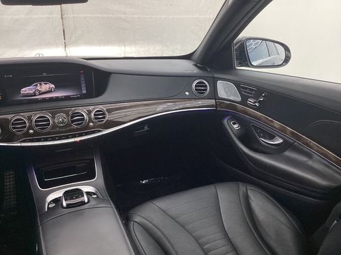 Used 2018 Mercedes-Benz S 560 4MATIC Sedan image 27