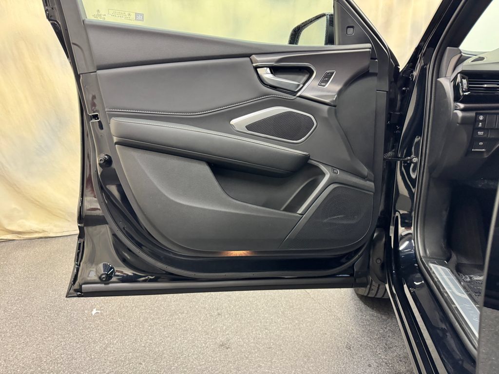 New 2026 Acura RDX SH-AWD image 11