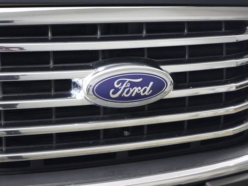 Used 2016 Ford F150 XLT w/ Equipment Group 302A Luxury AWD/4WD image 16
