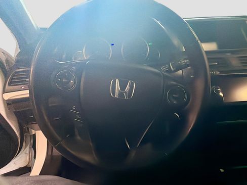 Used 2013 Honda Crosstour EX-L image 17