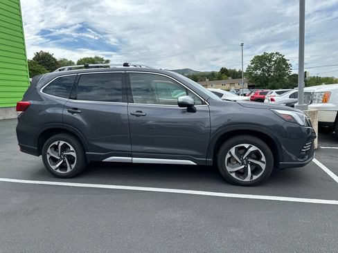 Used 2022 Subaru Forester Touring w/ Popular Package #2 AWD/4WD image 4