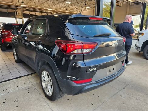 Used 2023 Chevrolet TrailBlazer LS FWD image 4