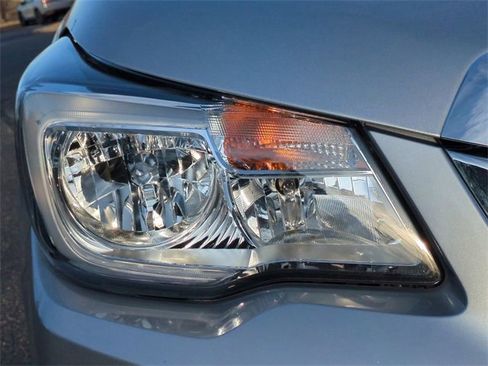 Used 2017 Subaru Forester 2.5i Premium image 10