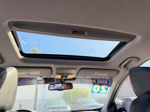 Used 2020 Honda CR-V Touring image 23