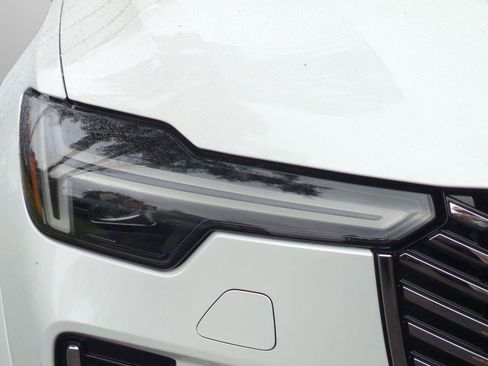 New 2026 Volvo XC90 B6 Plus w/ Protection Package Premier image 27