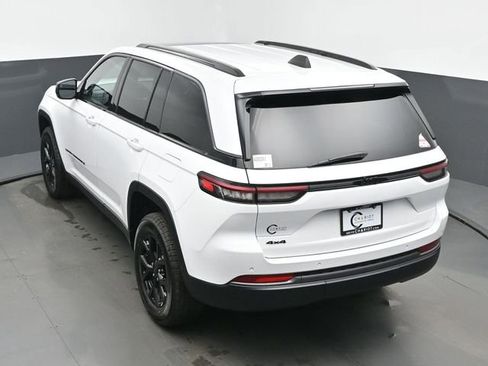 New 2026 Jeep Grand Cherokee Laredo image 41