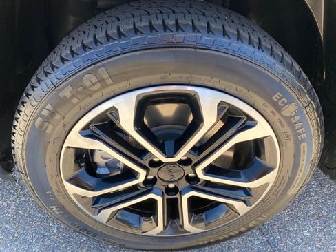 Used 2024 Jeep Compass Limited image 26