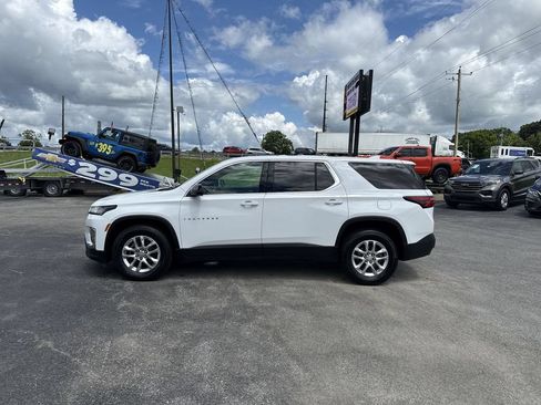 Used 2023 Chevrolet Traverse LS FWD image 11