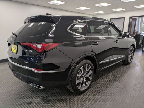Used 2023 Acura MDX SH-AWD w/ Technology Package image 4