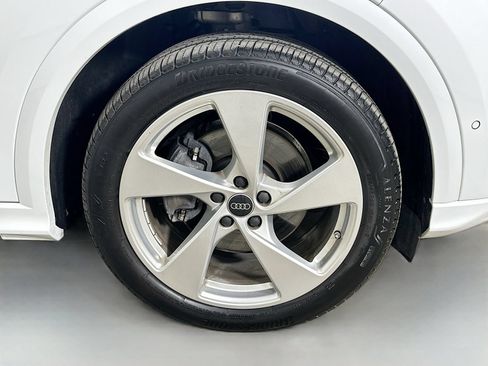 Used 2025 Audi Q5 Prestige AWD/4WD image 10