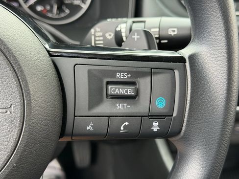 Certified 2023 Nissan Rogue SV FWD image 22